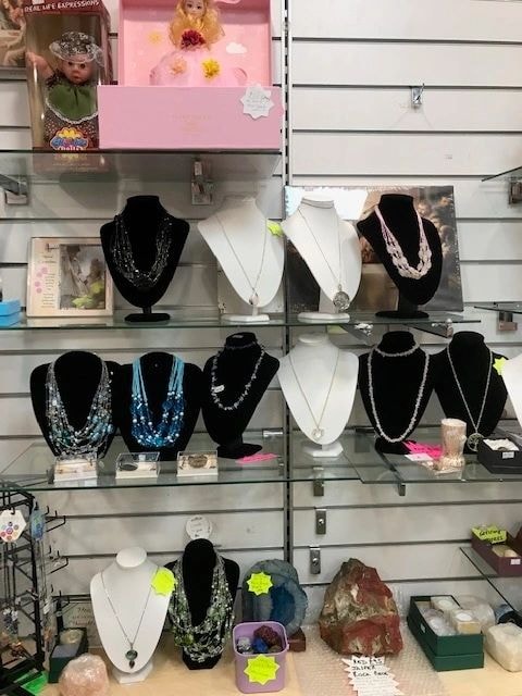 Jewelry and accessories retail display